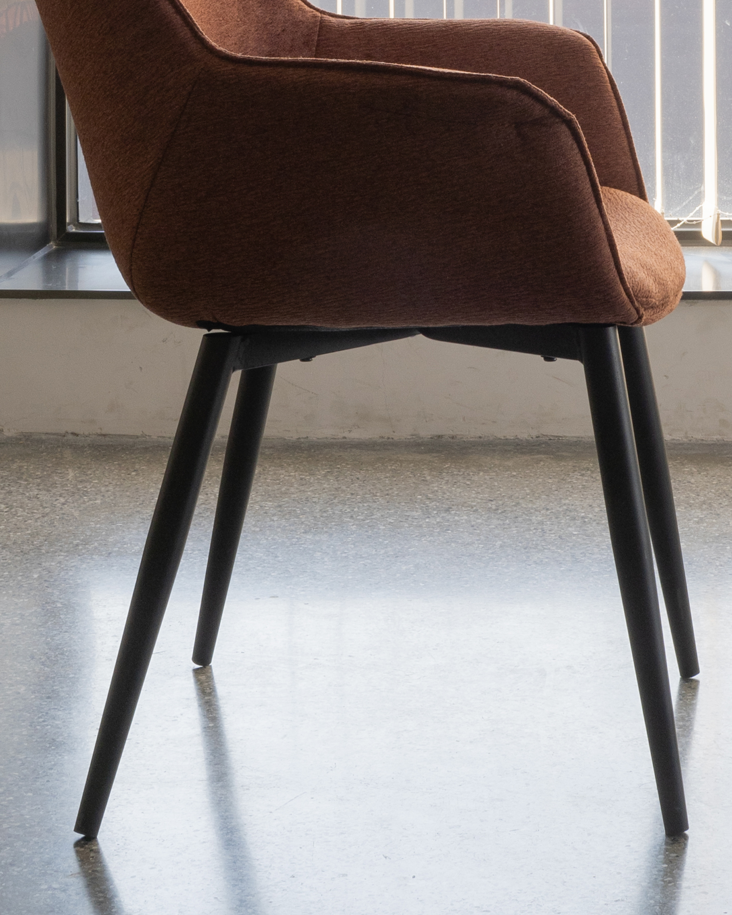 Modern curvam tergum densam chairs Modern curvam tergum densam chairs