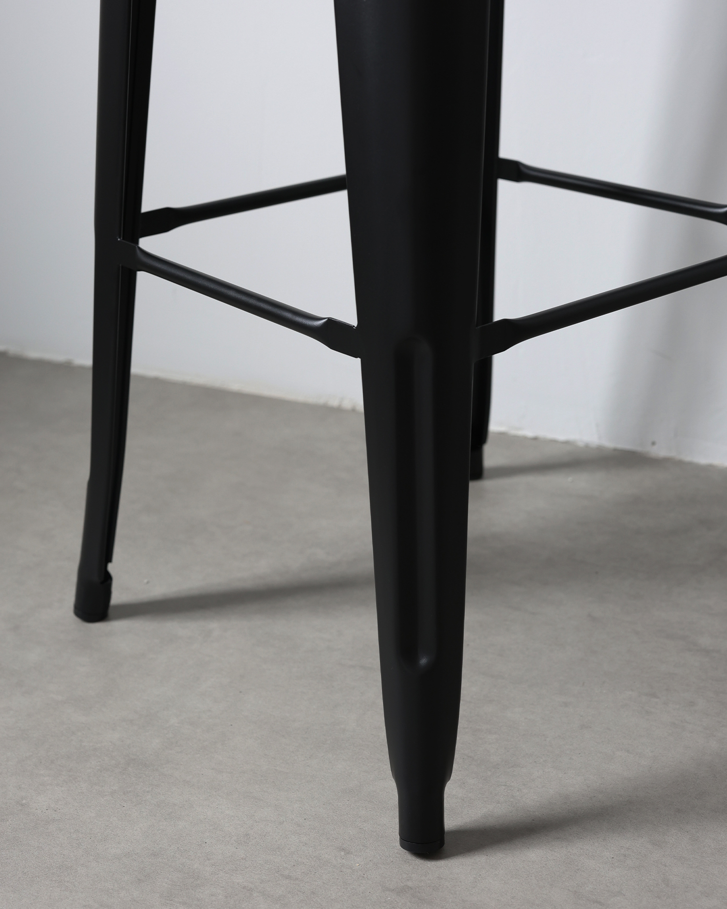 Vintage ferrum consilium chairs Vintage ferrum consilium chairs